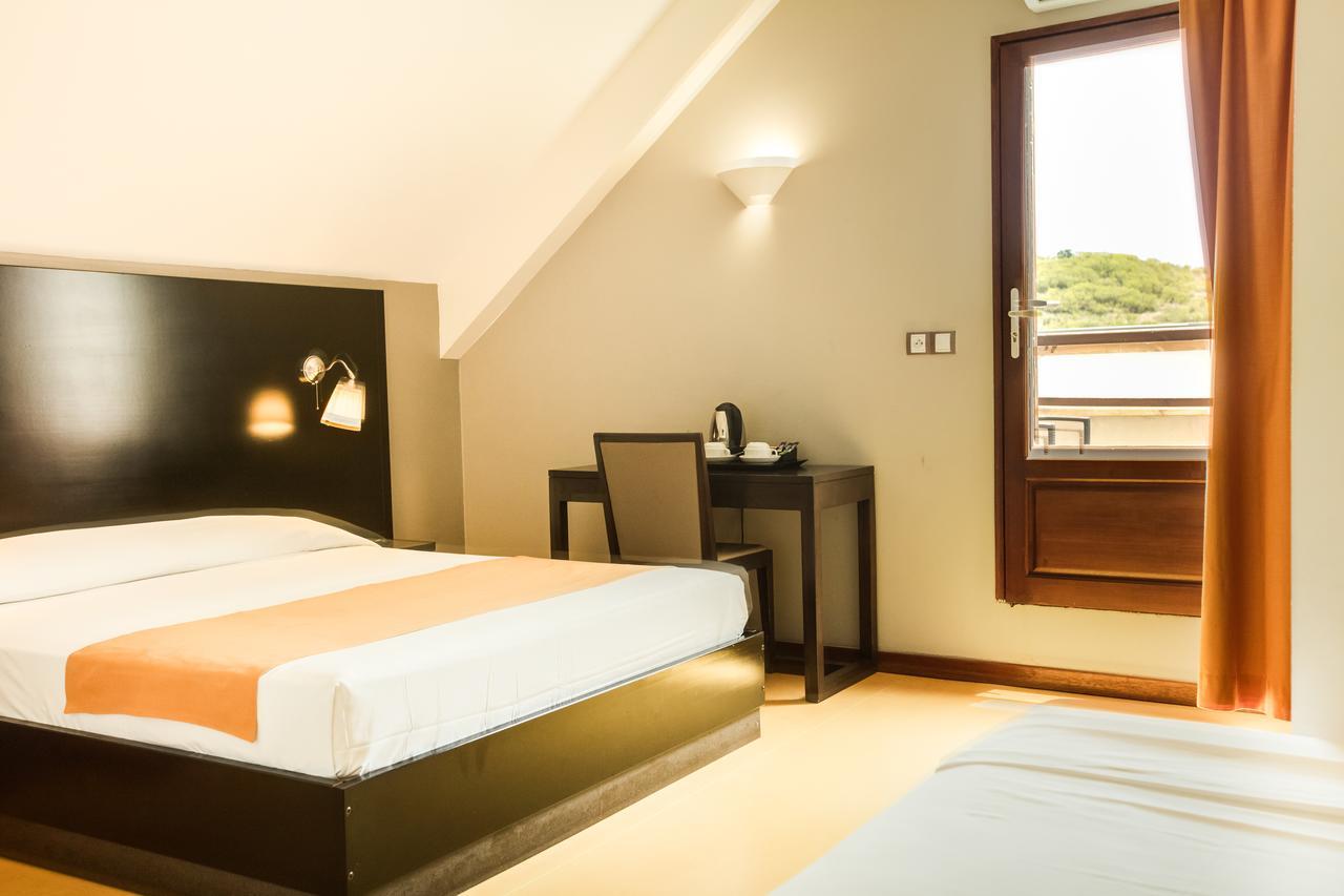 Tama Hotel Сен-Жиль-ле-Бэн Экстерьер фото